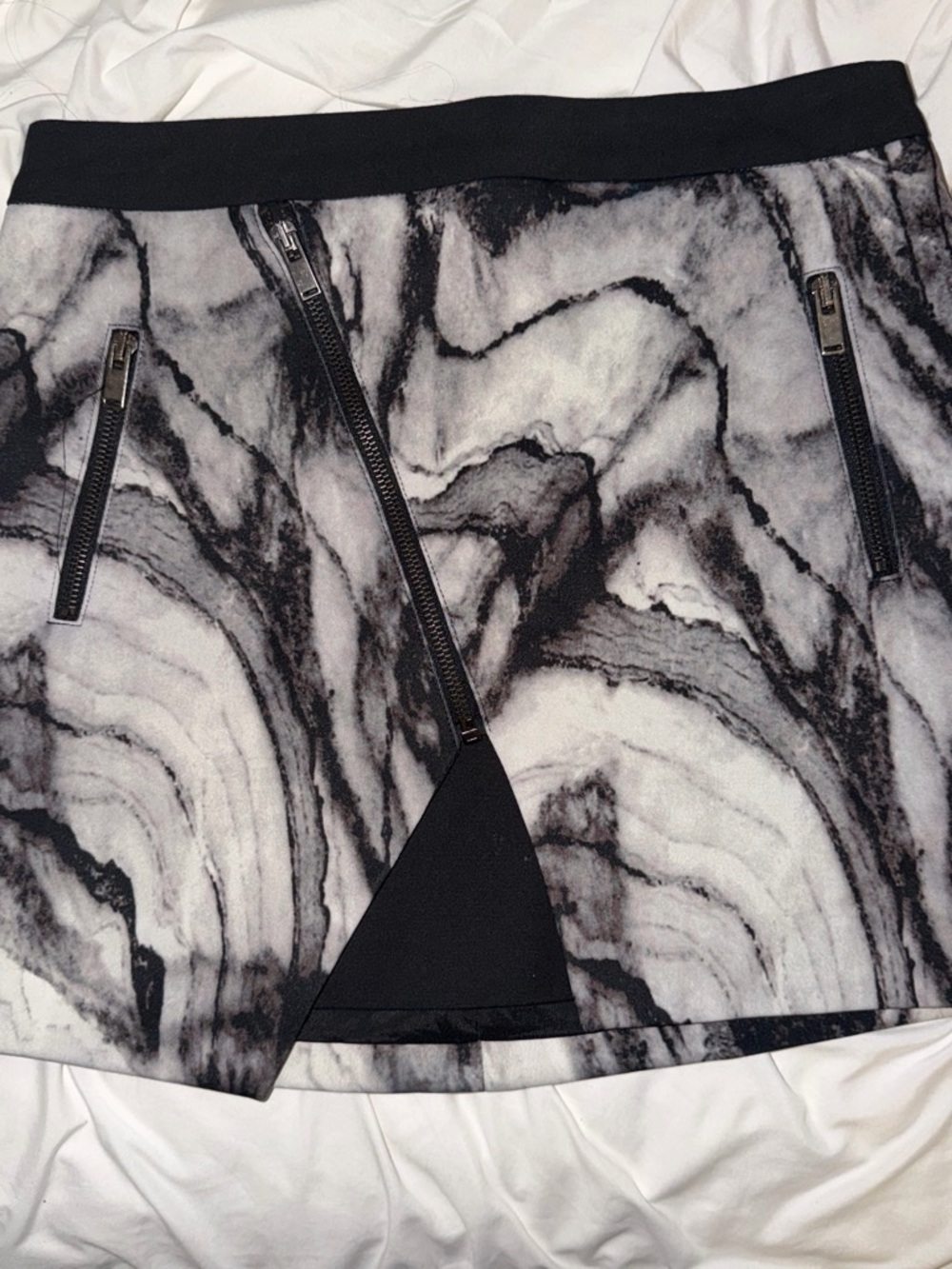 NWOT Zara Black & White Marble-Print Mini Skort